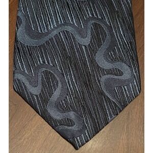 International Passport Blue 100% Italian Silk Men’s Neck Tie Made In Italy